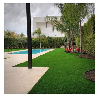 Césped artificial y servicio de jardinería