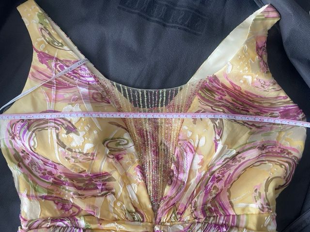 Vestido fiesta amarillo estampado