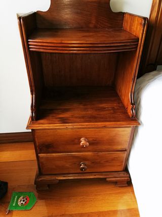 Mobilia de quarto completa em castanho