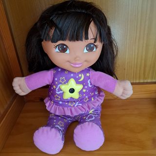 Muñeca Dora luminosa