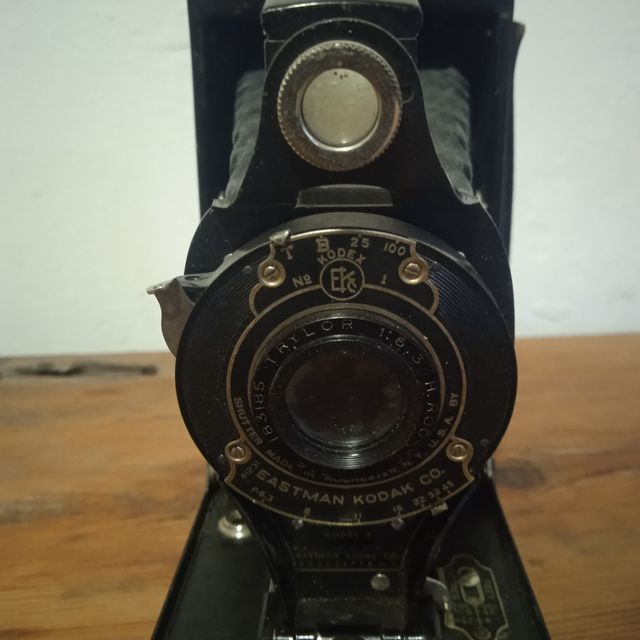 Cámara Kodak Rainbow hawk eye modelo b