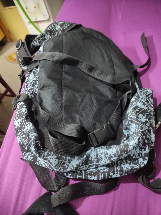 Mochila multibolsillos fondo azul