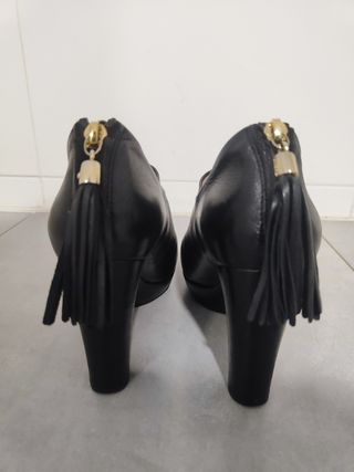 Zapatos salones con plataforma UNISA