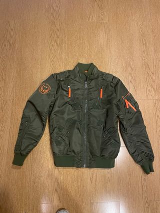Cazadora Alpha Industries bomber