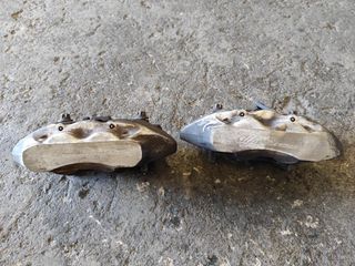 Juego de pinzas de freno delanteras Alfa Rom y_712