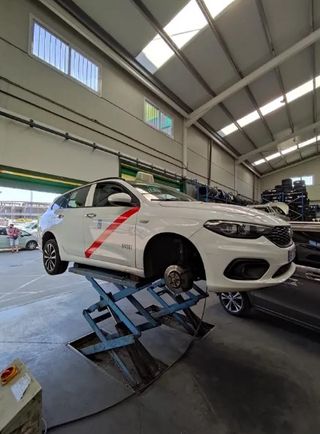 TALLER COCHES ABIERTO TODOS LOS DIAS DE LA SEMANA