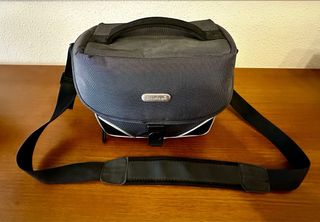 Cámara reflex digital PENTAX K10D y objetivo SIGMA