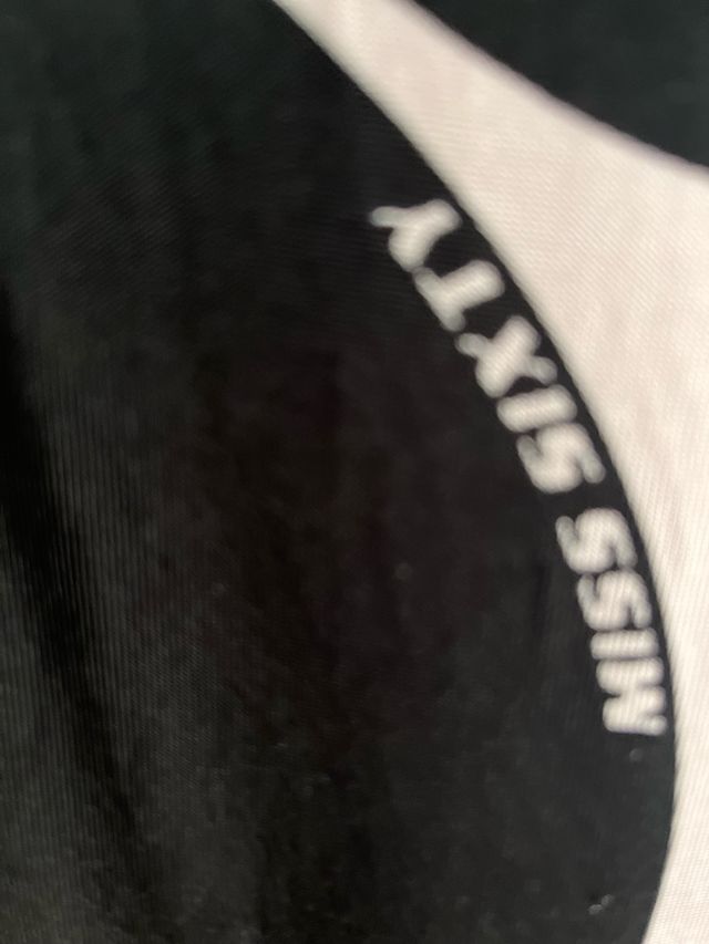 vestido negro y rosa de Miss Sixty