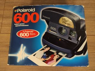Cámara de fotos instantánea Polaroid 600