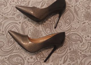 TACONES NEGRO Y GRIS...DIFUMINADO