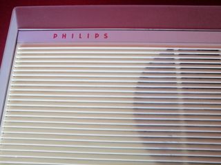 MINI PORTATIL TOCADISCOS. EN EXCELENTE ESTADO.