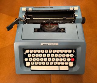 Olivetti Studio 46. Maquina de escribir.