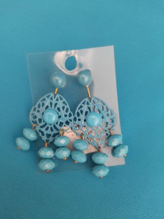 Bonito y alegre traje corto niña