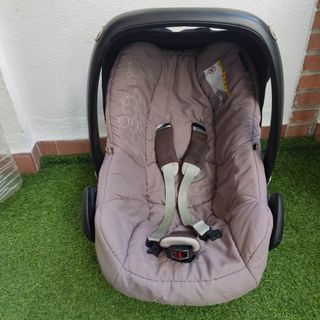 Maxi-cosi bebéconfort + adaptadores y saco