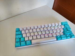 ROYAL KLUDGE RK61 TECLADO KEYCUPS PBT