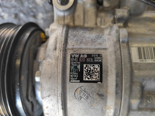 Compresor aire acondicionado 4M0820803L Audi y_802
