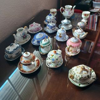 ZUPPE E CAFFETTIERE FILOS IN PORCELLANA FINE