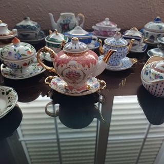 ZUPPE E CAFFETTIERE FILOS IN PORCELLANA FINE