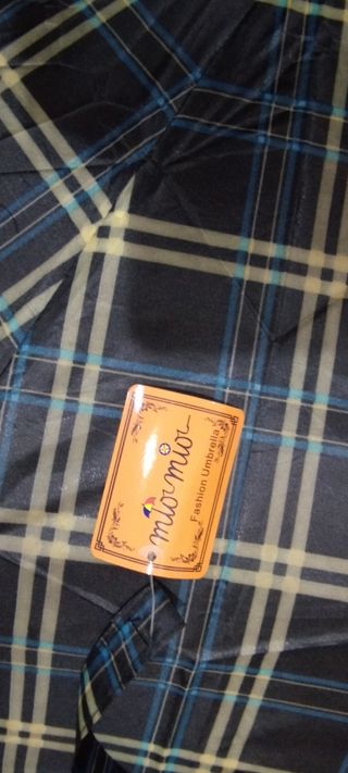 Ombrello richiudibile nuovo