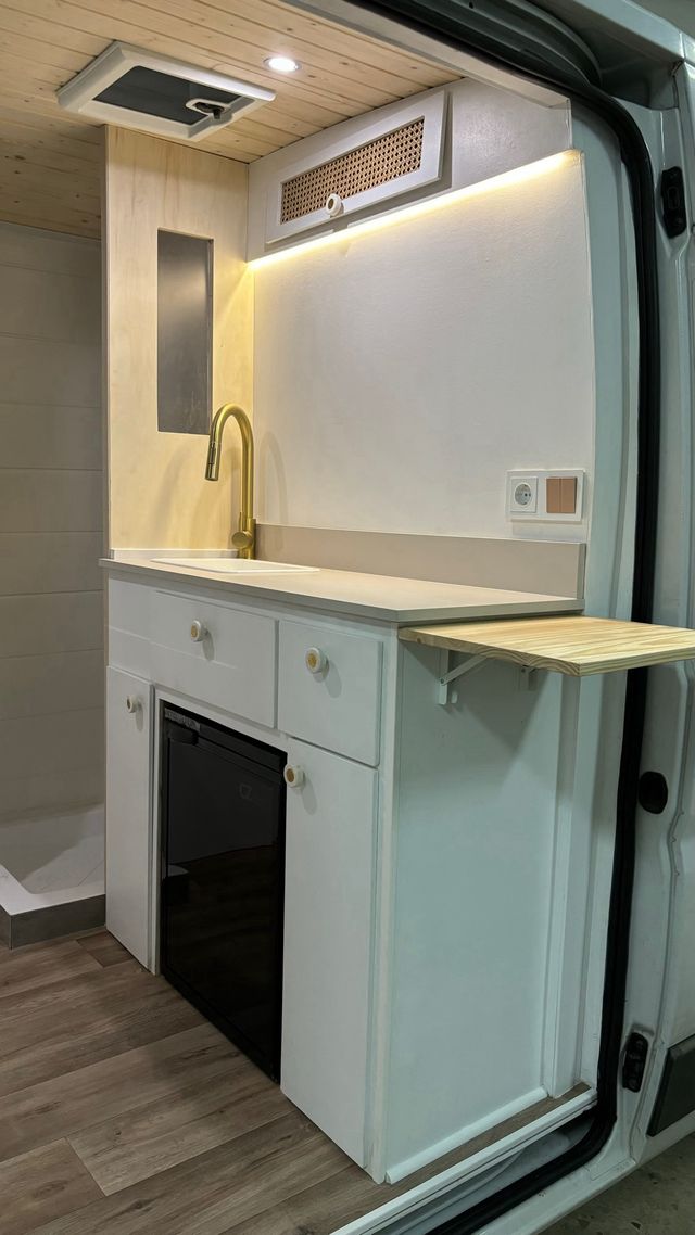 Realizamos Camperizaciones Van Camper