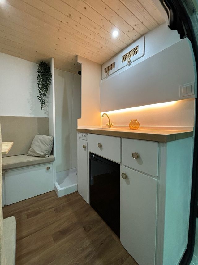 Empresa Camperizadora Van Camper