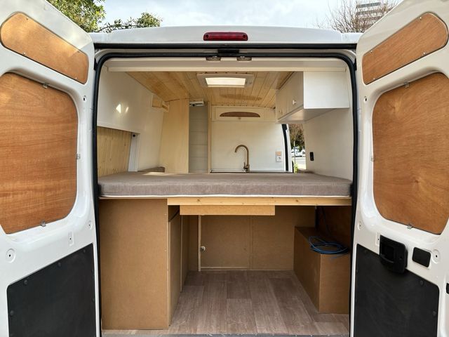Empresa Camperizadora Van Camper