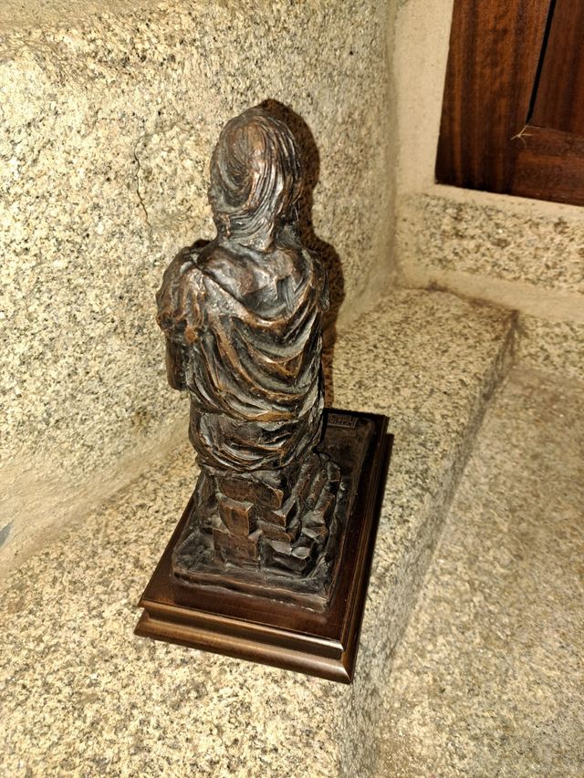 Figura escultura de bronce limitada nº11