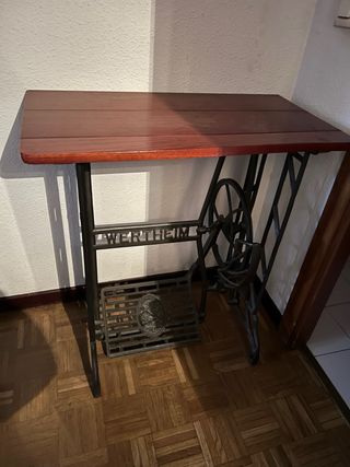 mesa de maquina de coser antigua