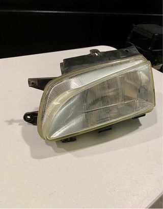 Faro Renault 19 