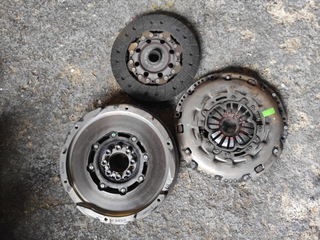 Kit embrague 3121005071 Toyota Auris I (2006 y_216