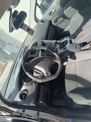 PEUGEOT 5008 para piezas Año 2010