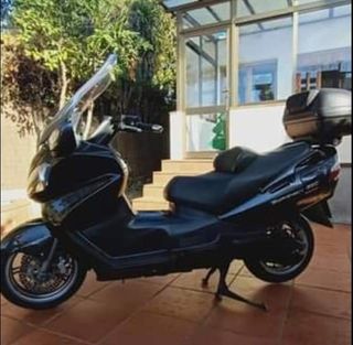 SUZUKI BURGMAN 650 EXECUTIVE 2008