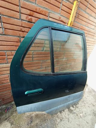 Puerta trasera derecha tata safari 2005