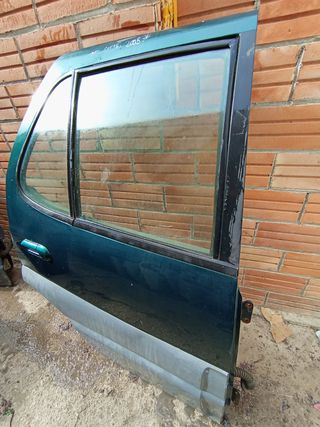 Puerta trasera derecha tata safari 2005