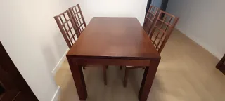 Conjunto mesa y sillas de comedor