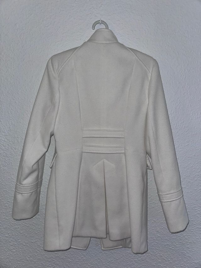 Abrigo blanco 40 Formula Joven