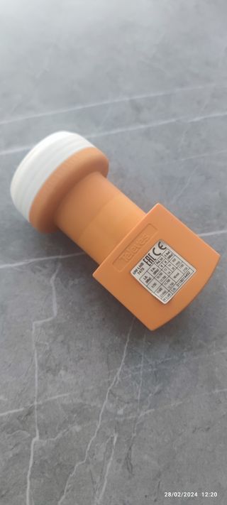 Antena Parabólica 55*60,con LNB y soporte incluido