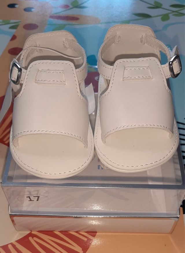 Zapatos bebe, sandalias blancas