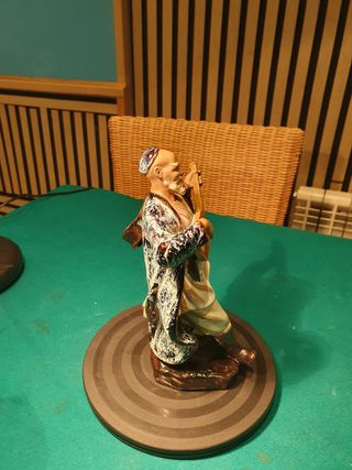 FIGURA CERAMICA GRES CHINA HOMBRE