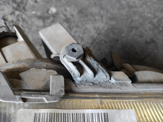 Faro derecho A2208200861 Mercedes Benz Clase y_744