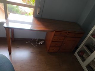 Mueble escritorio madera pino macizo a medida
