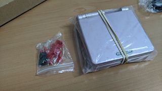 GAME BOY ADVANCE SP "NES" + REGALO!!!