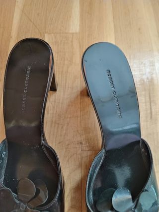 Sandalias medio tacón negro