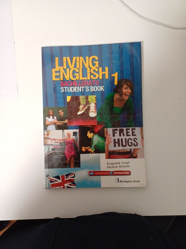 Living English 1 Bachillerato Students