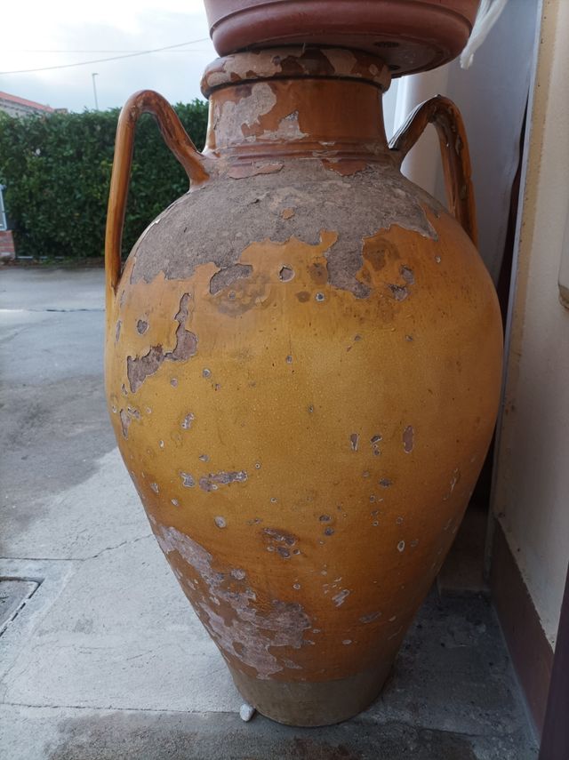 Anfora capasone antico