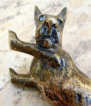 SIMPÁTICO PERRO SCOTTIE BRONCE ESCULTURA TERRIER