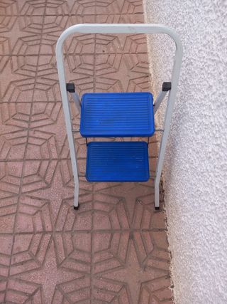 Escalera de dos peldaños