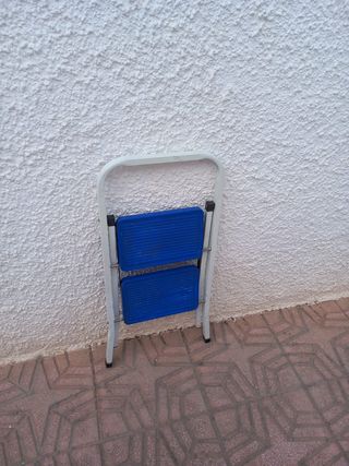 Escalera de dos peldaños