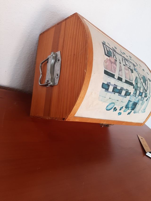 Caja madera .
