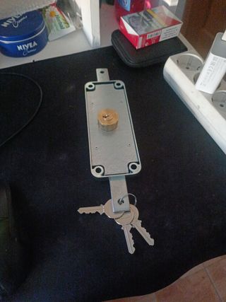 cerradura, aga , cierre persiana